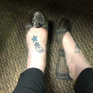 Tory Burch 8.5 plaid slides